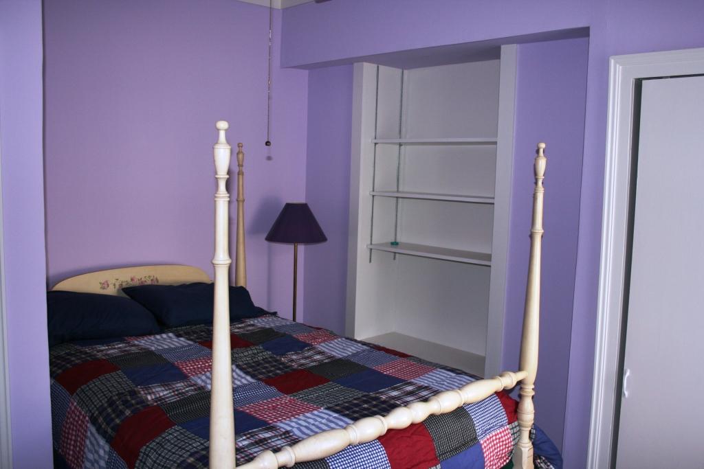 Inside/Bed.JPG